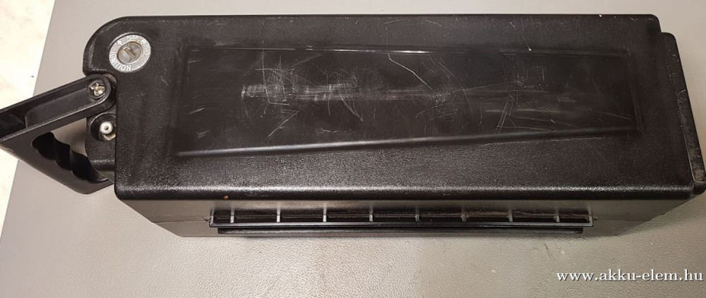 AKKUFELÚJÍTÁS 36V 9Ah kerékpár pakk 3x6DZM9 helyett 8800mAh lítium pakkal