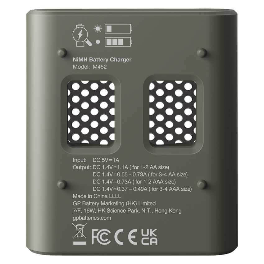GP ReCyko M452 akkutöltő + 4db 2600mAh AA akku