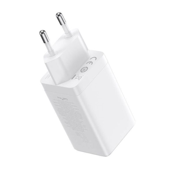 Baseus GaN5 Pro hálózati gyorstöltő, 2xUSB-C + USB, 65W (fehér)