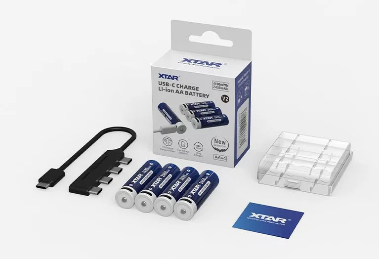 Xtar AA 2450mAh 4100mWh 1,5V Li-Ion akku beépített USB-C töltővel
