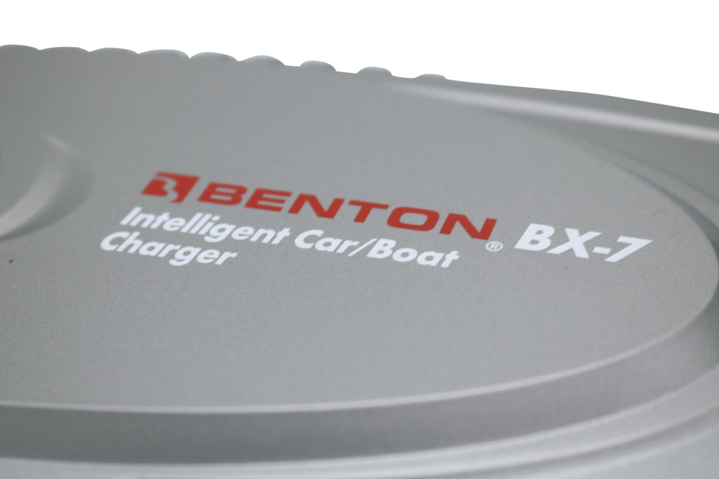 BENTON BX-7 12V/24V autó akkumulátor töltő 15A/7,5A