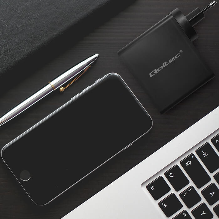 Qoltec USB töltő 130W GaN |5-20V| 1.5-3.25A | 1x USB-C| 1x USB A