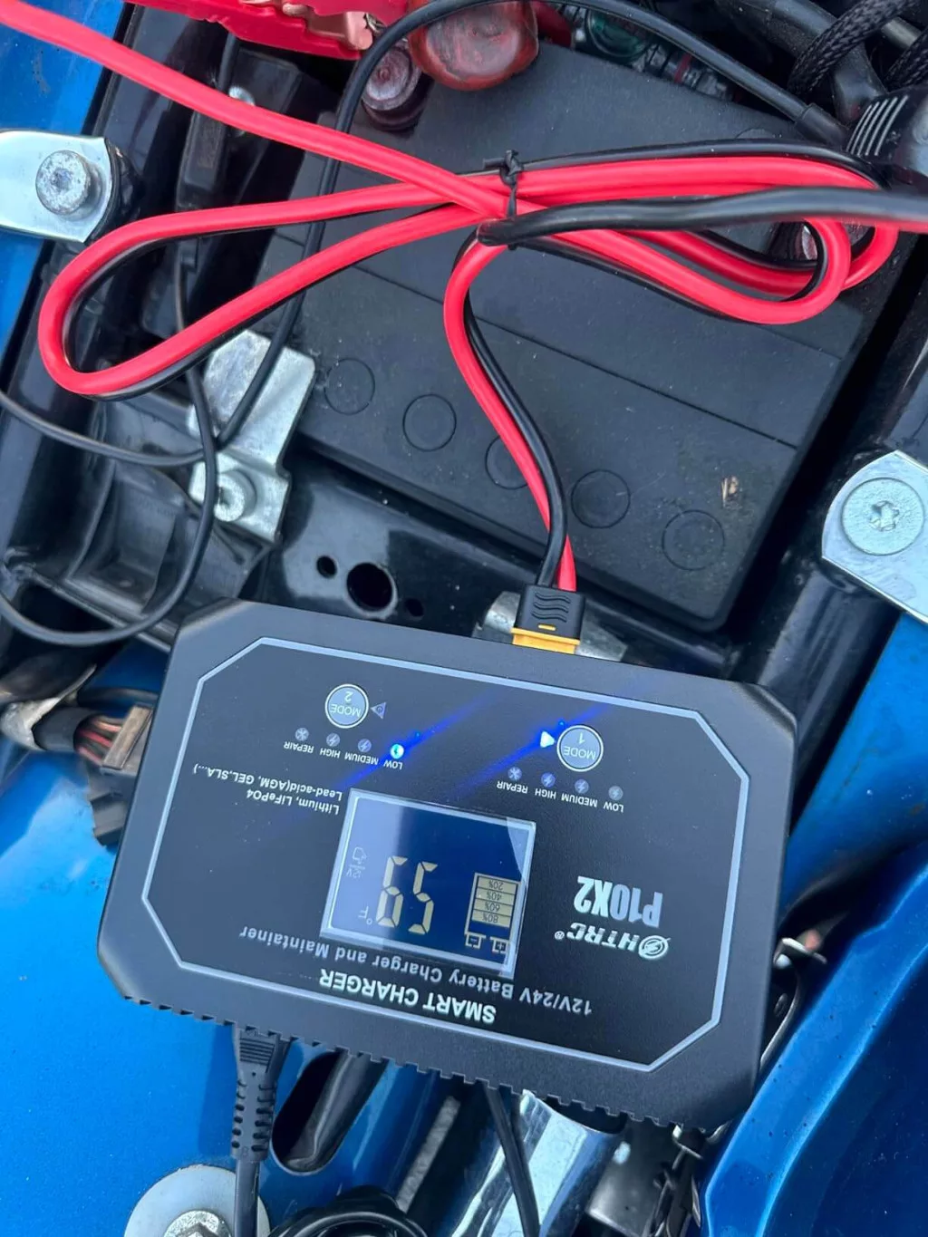 HTRC P10X2 12V 10A - 24V 5A 2 csatornás ólom és LiFePO4 akkutöltő