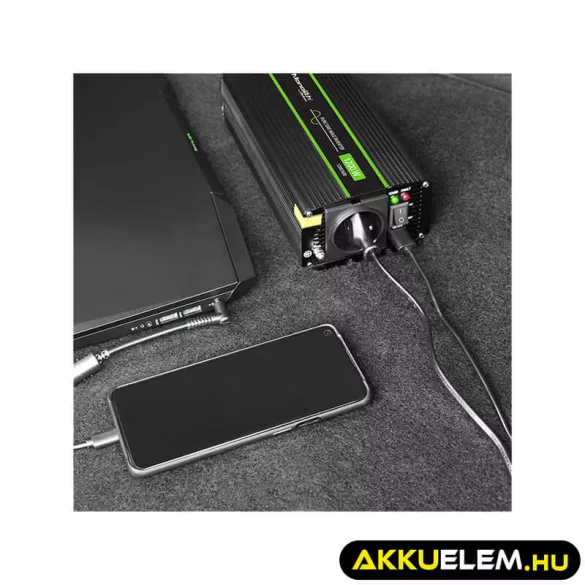 Qoltec színusz Inverter 600W (max. 1200W) 24 V-ról 230V-ra