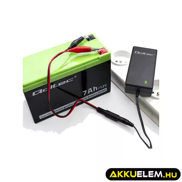 Qoltec Automatikus töltő AGM GEL STD 6V 12V akkumulátorokhoz 1.5A LED jelzés AC/DC