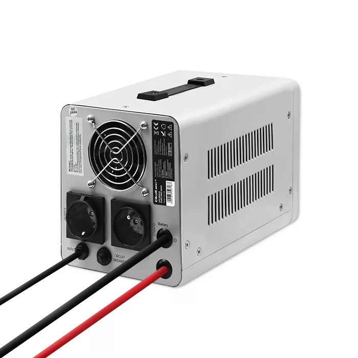 Qoltec szünetmentes táp 800VA/560W 12/230V átalakító AVR-rel Sinus