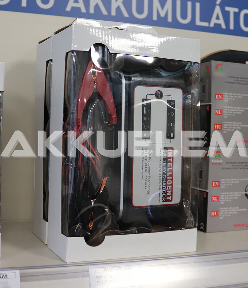 Carstel 12V 8A autó akkumulátor töltő