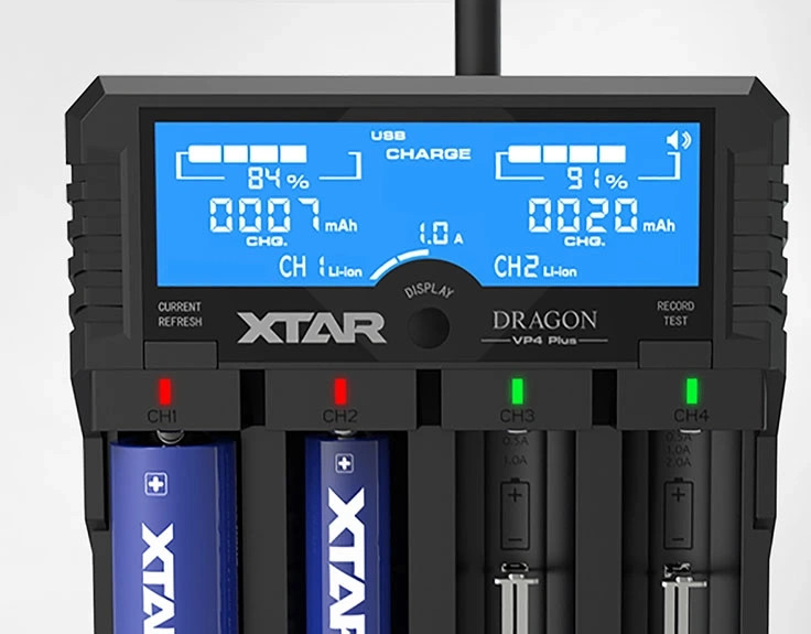 XTAR VP4 Plus Dragon négy csatornás Li-ion/Ni-MH LCD-kijelzős akkumulátor töltő/tesztelő