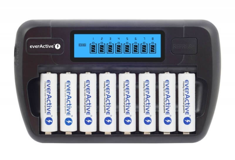   EverActive NC-800 nyolccsatornás AA/AAA Ni-MH elemméretű akkumulátor töltő
