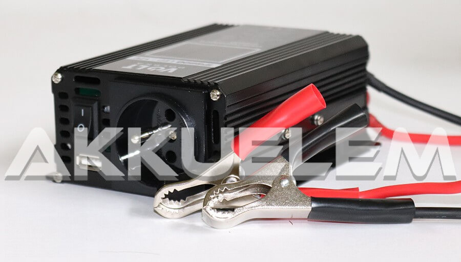 VOLT Polska IPS600 LED 12V 300W/max. 600W trapéz inverter LED-kijelzős
