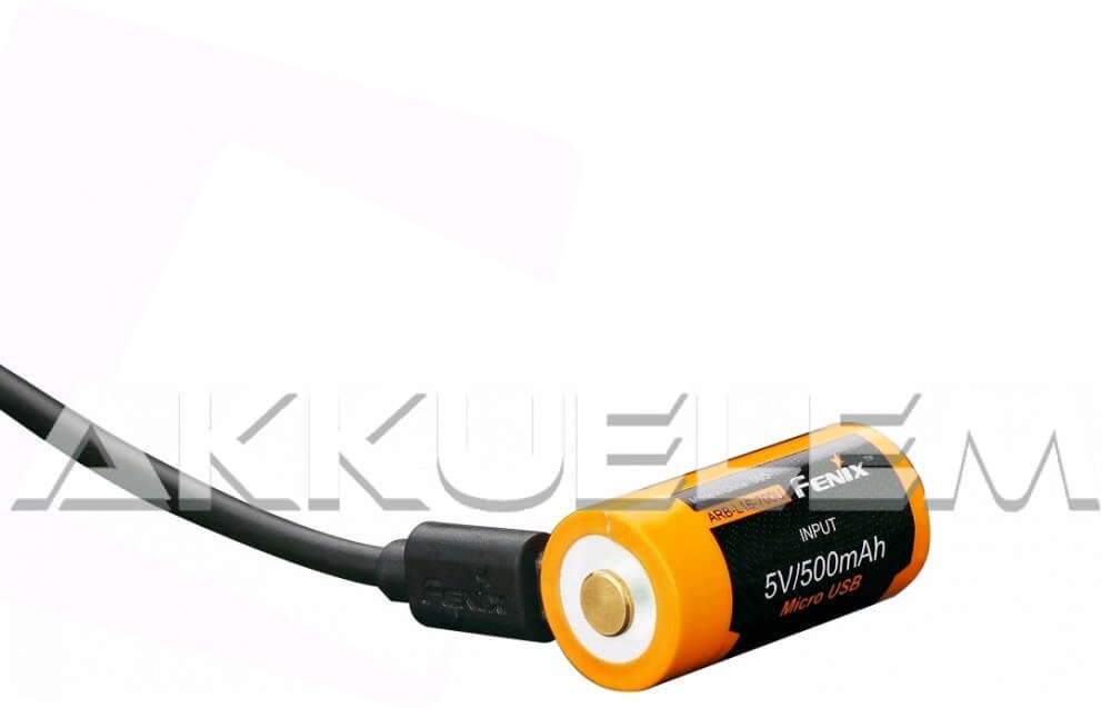 FENIX 16340 700mAh 3,6V Li-ion akkumulátor + beépített töltő, microUSB csatlakozó