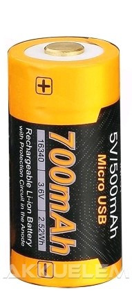 FENIX 16340 700mAh 3,6V Li-ion akkumulátor + beépített töltő, microUSB csatlakozó