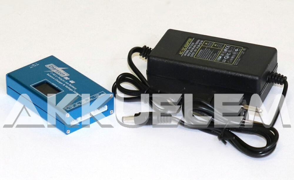 Charsoon DC-4S Lipo pakktöltő 2-4 cella 1A