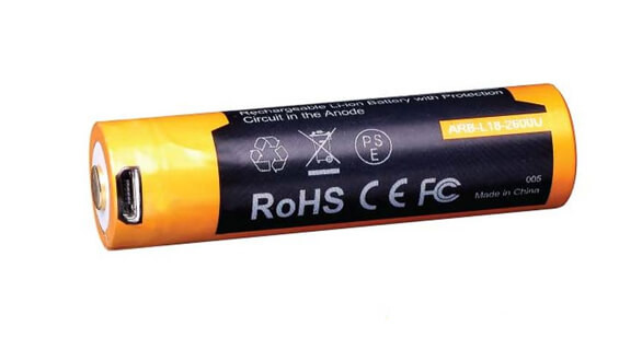   FENIX 18650 2600mAh 3,6V Li-ion akkumulátor + beépített töltő, microUSB csatlakozó